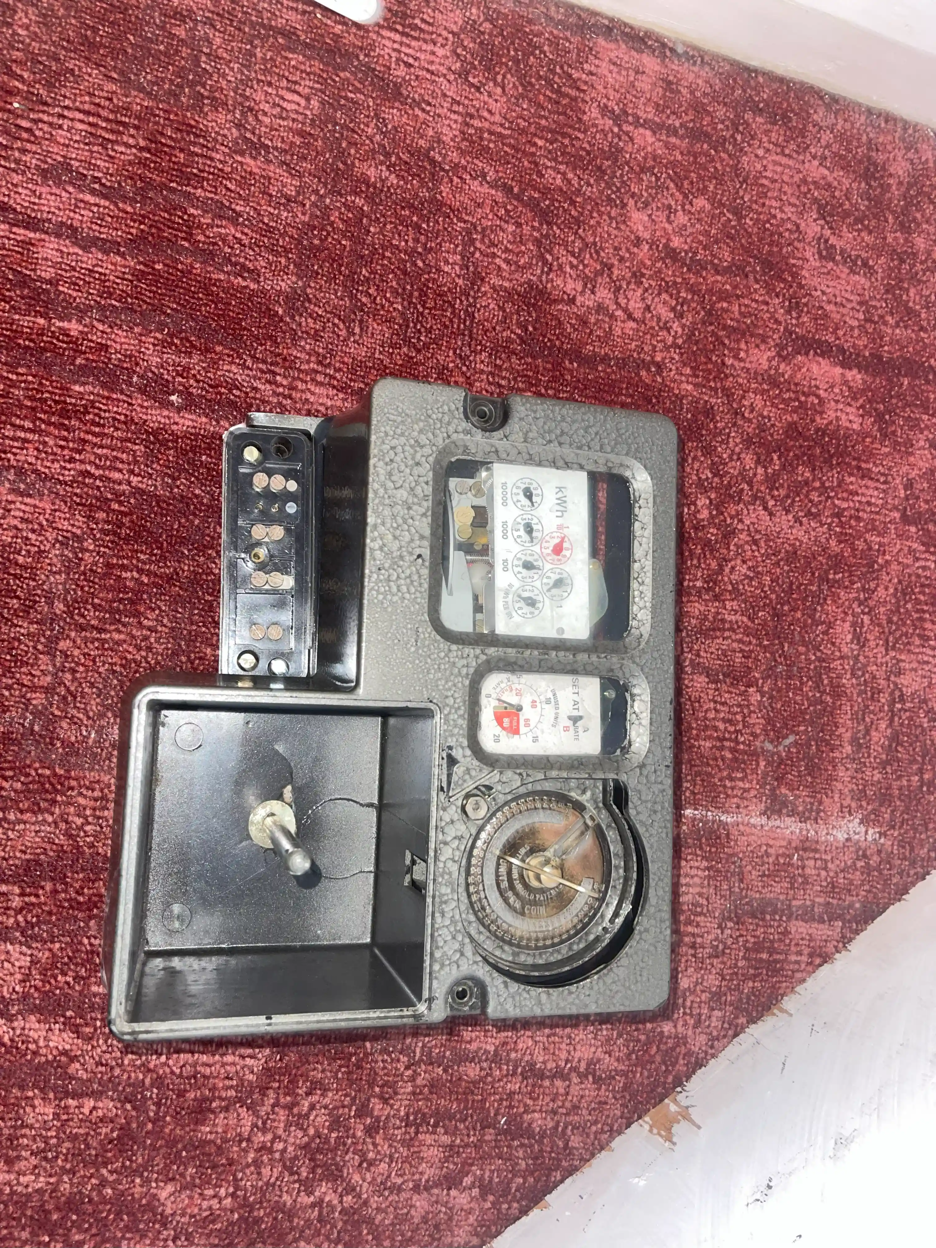 24 Hours Emergency Electrician near Worthing